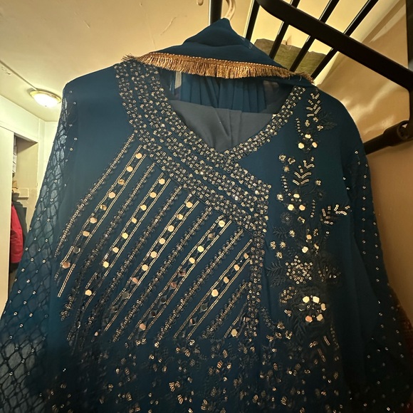 Pakistani dresses long dresses Anarkali style - Picture 4 of 5